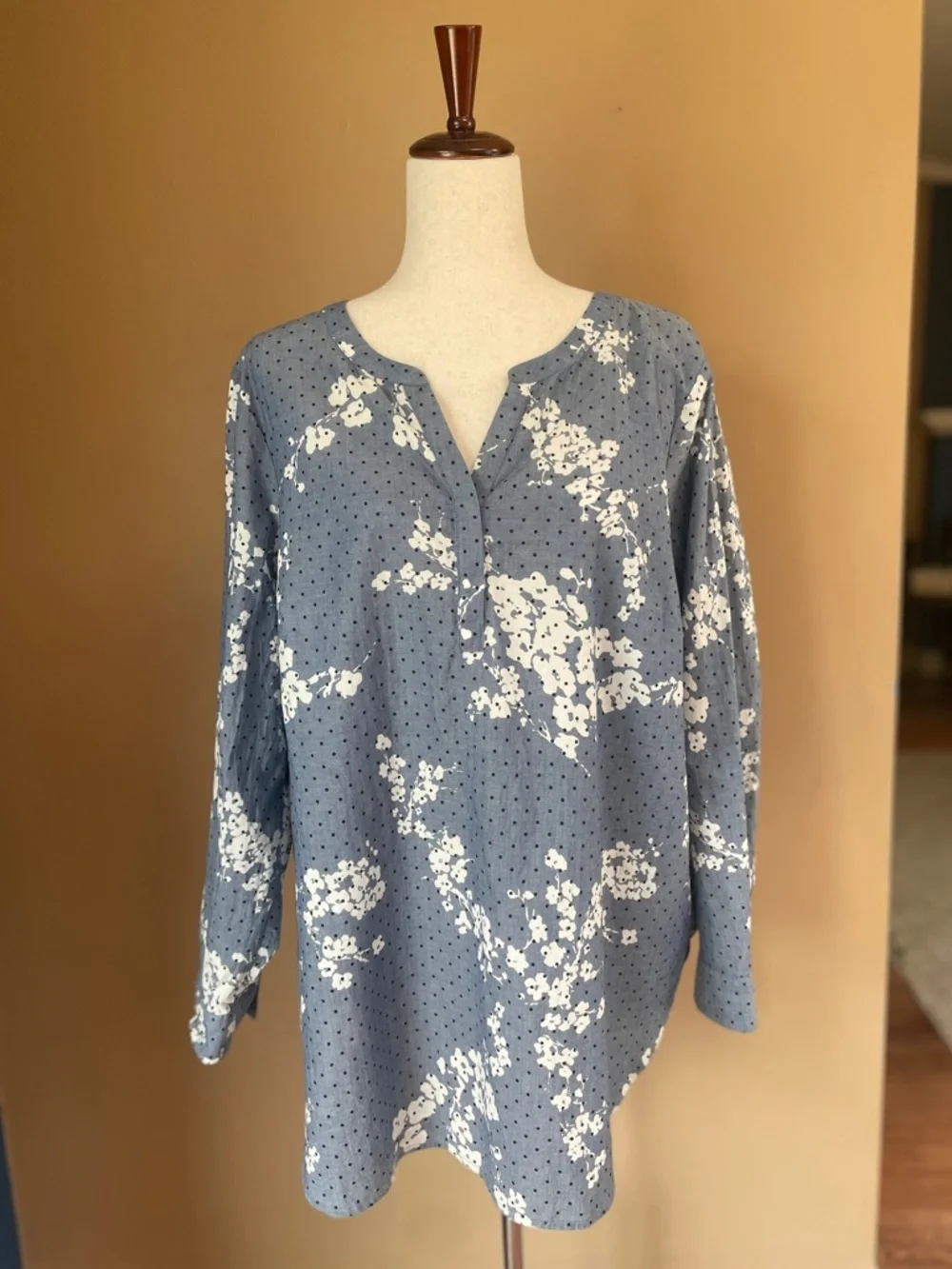 Talbots Floral Chambray Swiss Dot Blouse Top Size 1X V Neck Spring